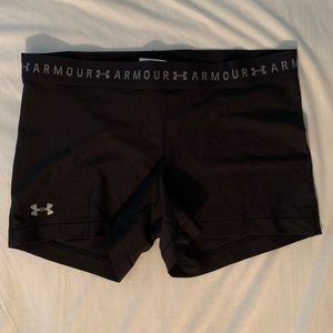 Women’s Under Armour compression shorts